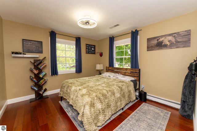 1206 Fairfield Drive, Mt Pleasant, MI 48858