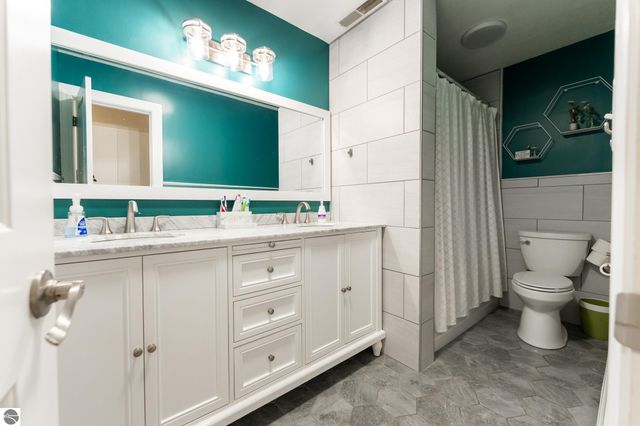 1206 Fairfield Drive, Mt Pleasant, MI 48858