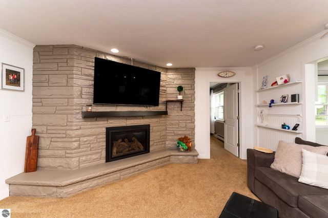1206 Fairfield Drive, Mt Pleasant, MI 48858