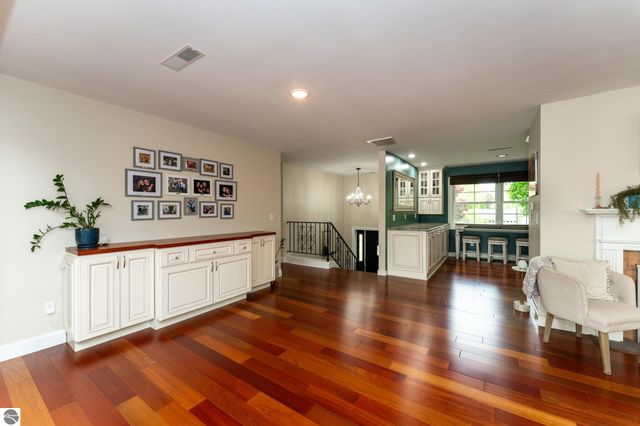 1206 Fairfield Drive, Mt Pleasant, MI 48858