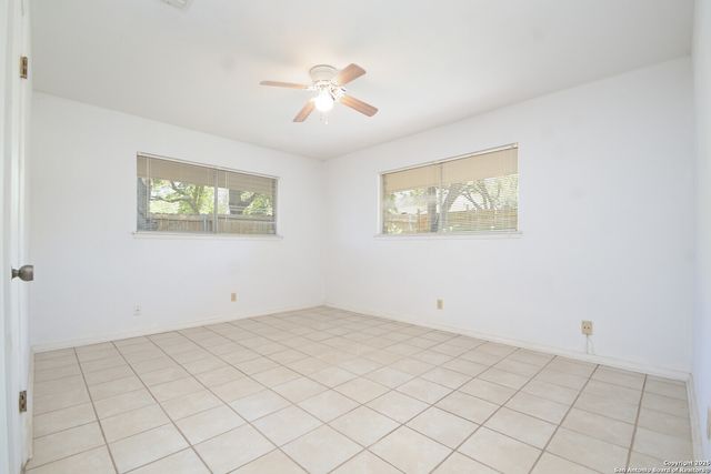 122 silver sands, San Antonio, TX 78216