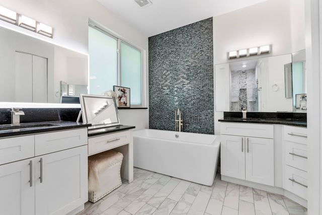 4862 Kensington Circle, Coral Springs, FL 33076