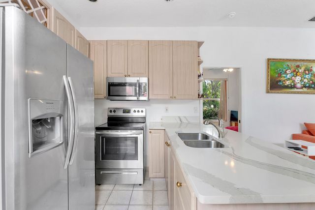 4862 Kensington Circle, Coral Springs, FL 33076