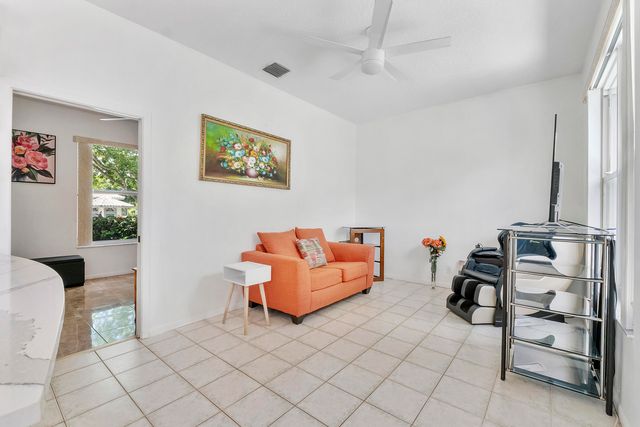 4862 Kensington Circle, Coral Springs, FL 33076