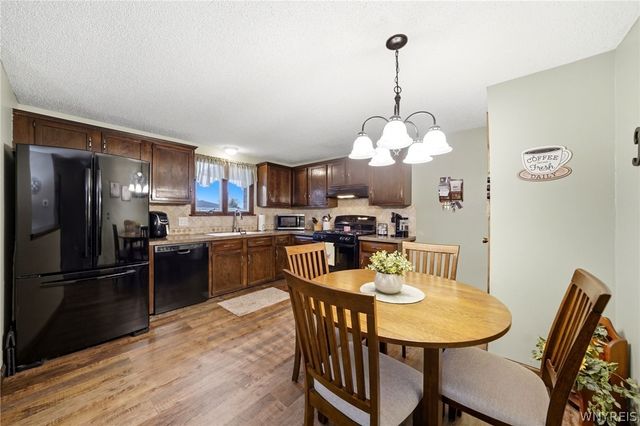 11 Martinique Drive, Cheektowaga, NY 14227