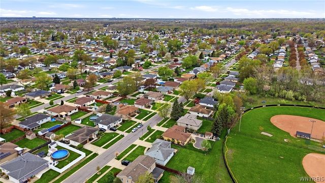 11 Martinique Drive, Cheektowaga, NY 14227