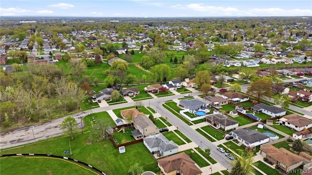 11 Martinique Drive, Cheektowaga, NY 14227