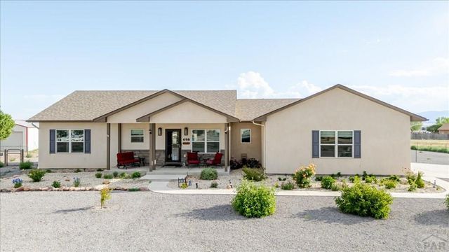 698 W McCulloch Blvd, Pueblo West, CO 81007