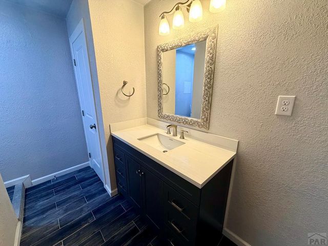 698 W McCulloch Blvd, Pueblo West, CO 81007