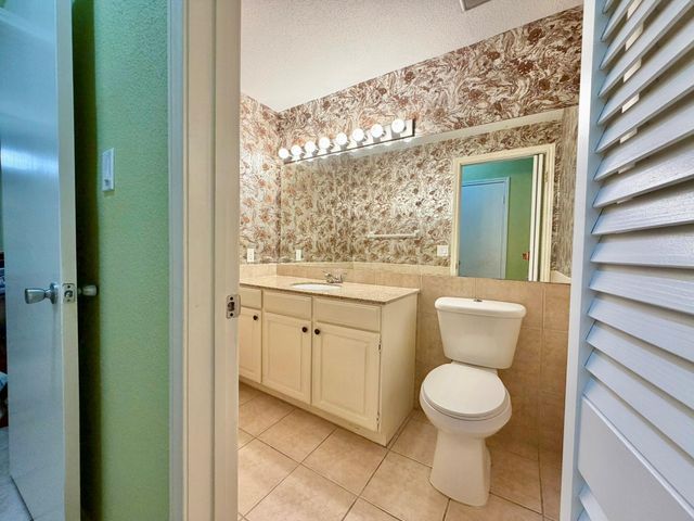 2400 N Braeswood Boulevard 318, Houston, TX 77030