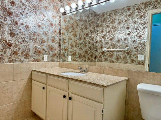 2400 N Braeswood Boulevard 318, Houston, TX 77030