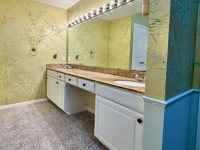 2400 N Braeswood Boulevard 318, Houston, TX 77030
