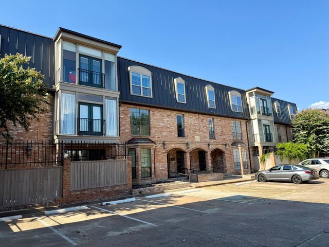 2400 N Braeswood Boulevard 318, Houston, TX 77030