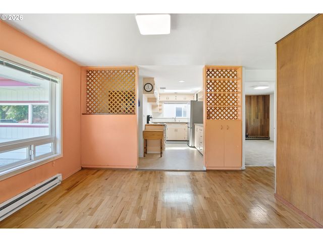 2840 FERRY St, Eugene, OR 97405