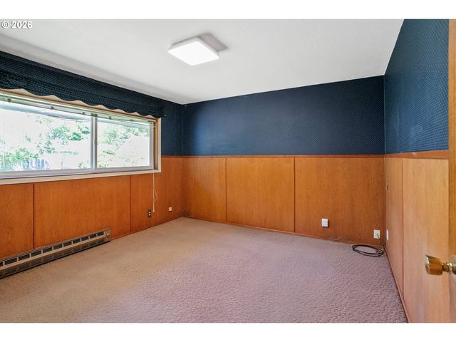 2840 FERRY St, Eugene, OR 97405