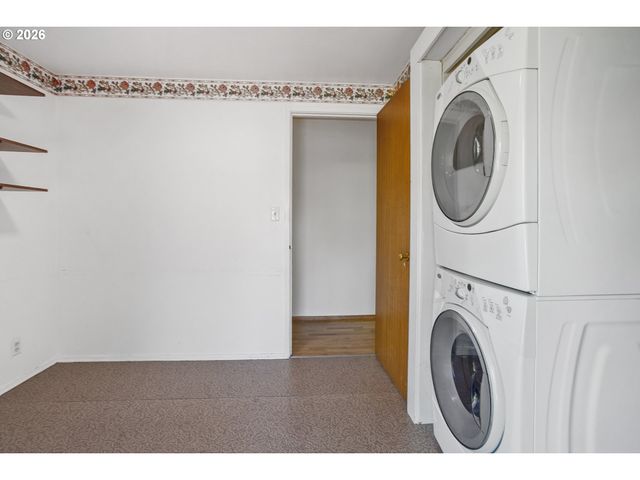 2840 FERRY St, Eugene, OR 97405
