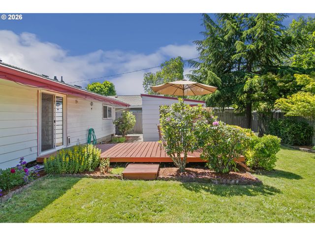 2840 FERRY St, Eugene, OR 97405