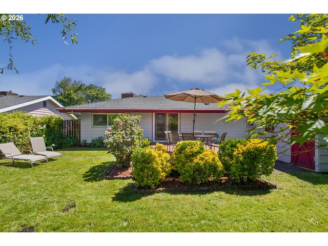 2840 FERRY St, Eugene, OR 97405