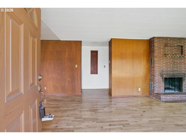 2840 FERRY St, Eugene, OR 97405