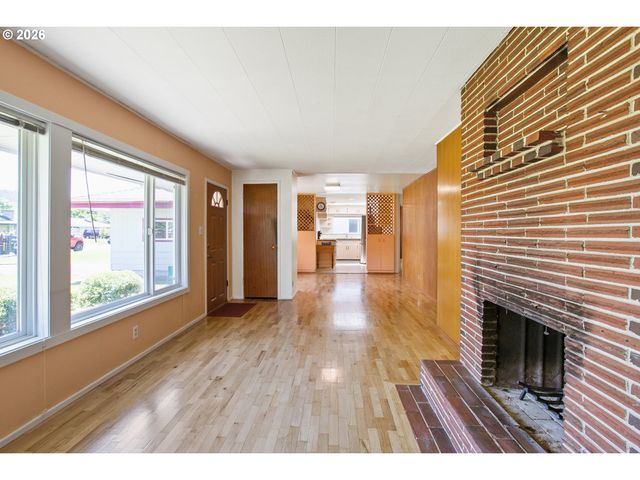 2840 FERRY St, Eugene, OR 97405