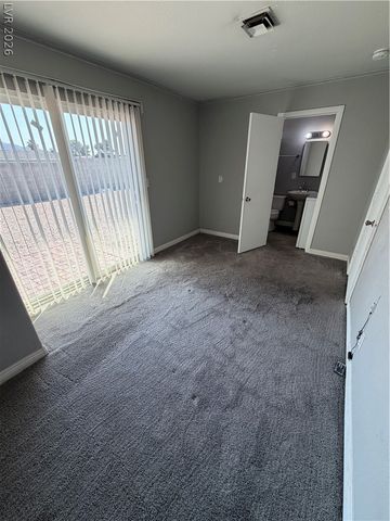 2820 South Sandhill Road A, Las Vegas, NV 89121