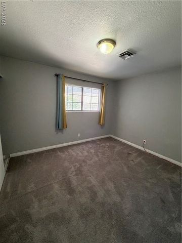 2820 South Sandhill Road A, Las Vegas, NV 89121