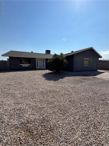 2820 South Sandhill Road A, Las Vegas, NV 89121