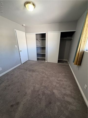 2820 South Sandhill Road A, Las Vegas, NV 89121