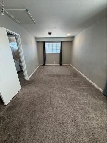 2820 South Sandhill Road A, Las Vegas, NV 89121