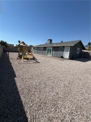 2820 South Sandhill Road A, Las Vegas, NV 89121