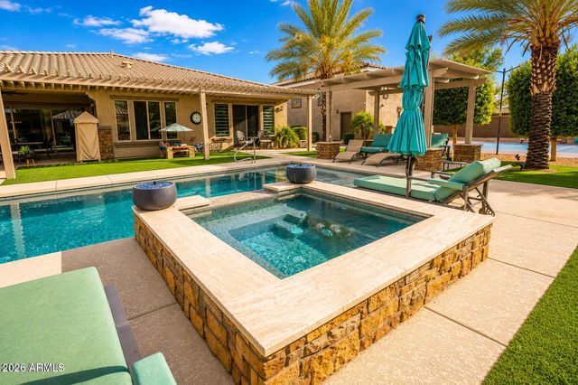 7662 W ARTEMISA Avenue, Peoria, AZ 85383
