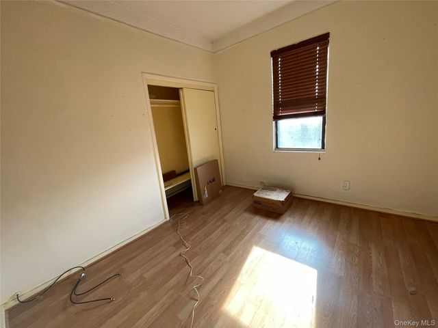 90 Main Street 3R, Mineola, NY 11501