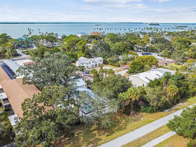 1523 BAYSHORE BOULEVARD 3, Dunedin, FL 34698