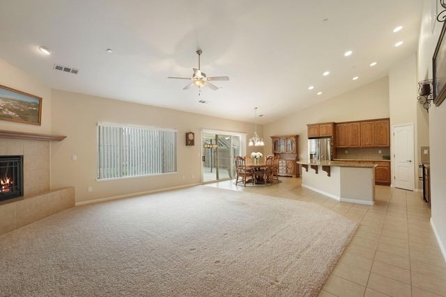 954 Stampede Trl, Galt, CA 95632