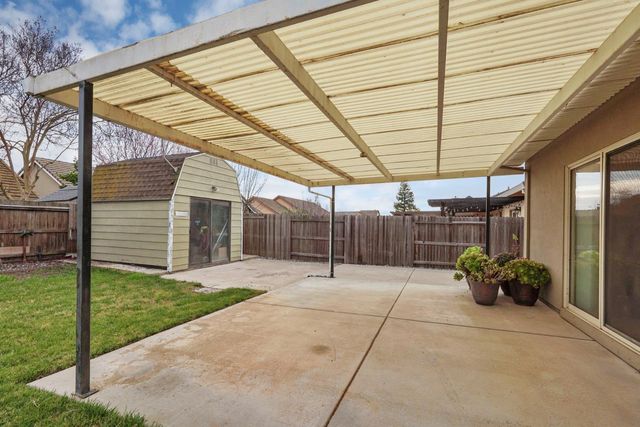 954 Stampede Trl, Galt, CA 95632