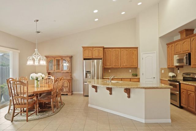 954 Stampede Trl, Galt, CA 95632