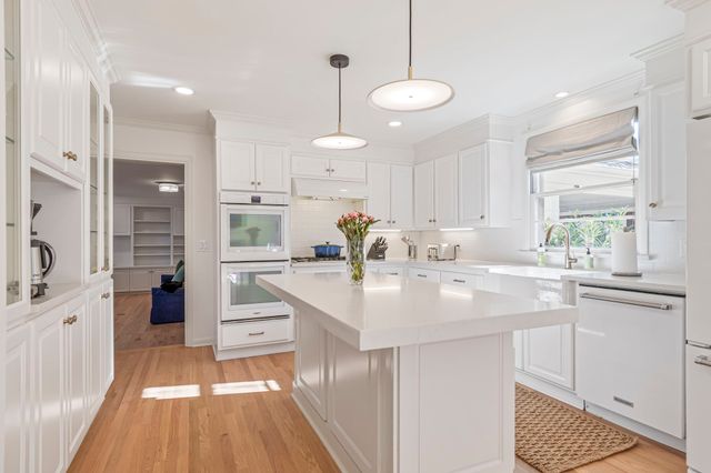 1209 Tyne Blvd, Nashville, TN 37215