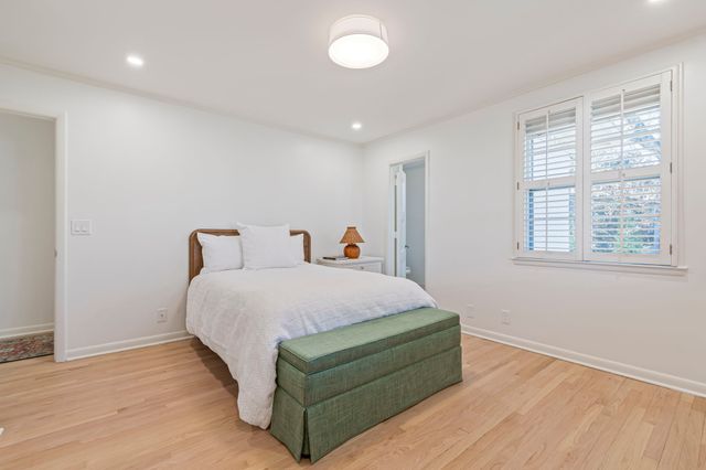 1209 Tyne Blvd, Nashville, TN 37215