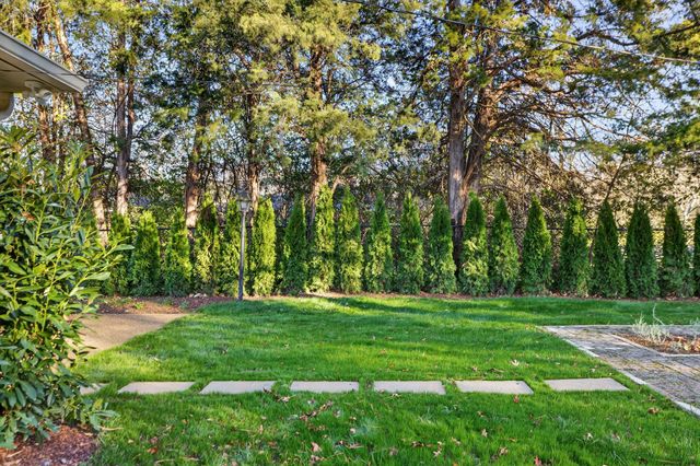 1209 Tyne Blvd, Nashville, TN 37215