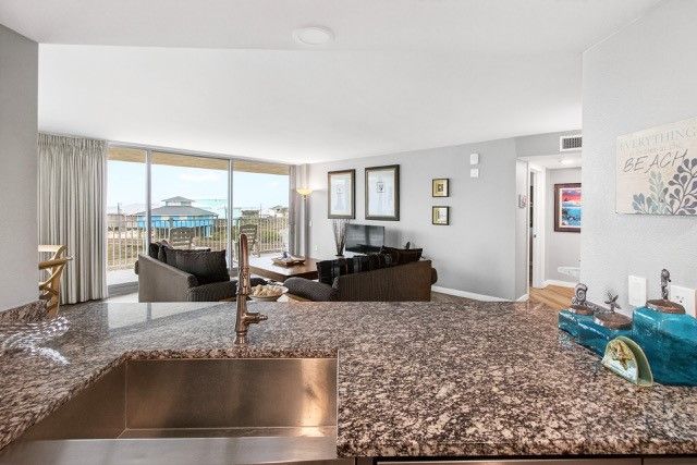 800 Sandcastle Dr 238, Port Aransas, TX 78373