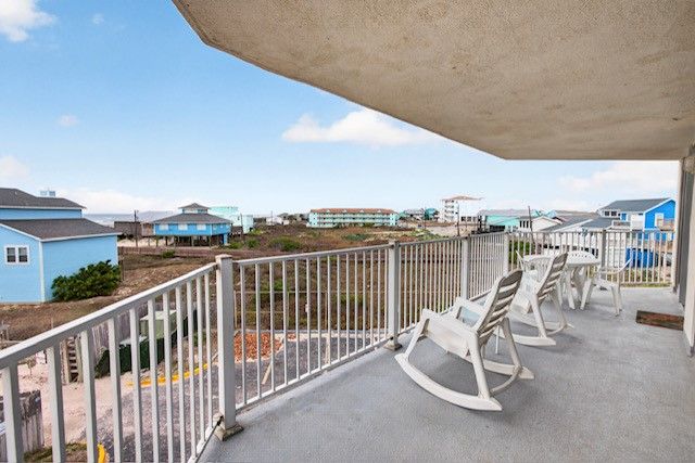 800 Sandcastle Dr 238, Port Aransas, TX 78373