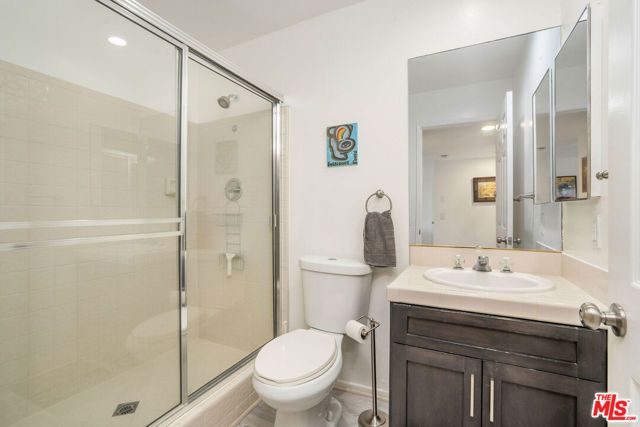 1942 Grace Avenue 217, Los Angeles, CA 90068