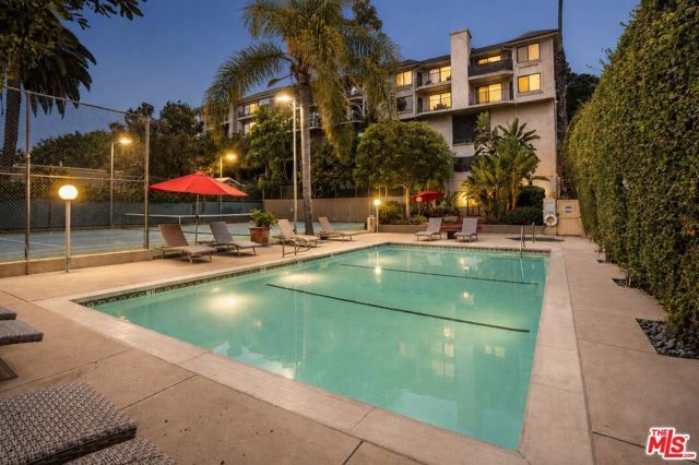 1942 Grace Avenue 217, Los Angeles, CA 90068
