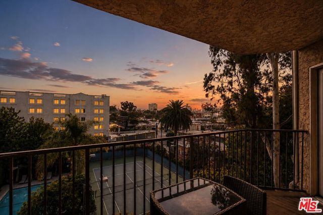 1942 Grace Avenue 217, Los Angeles, CA 90068