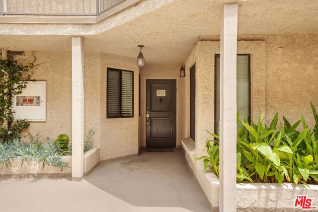 1942 Grace Avenue 217, Los Angeles, CA 90068