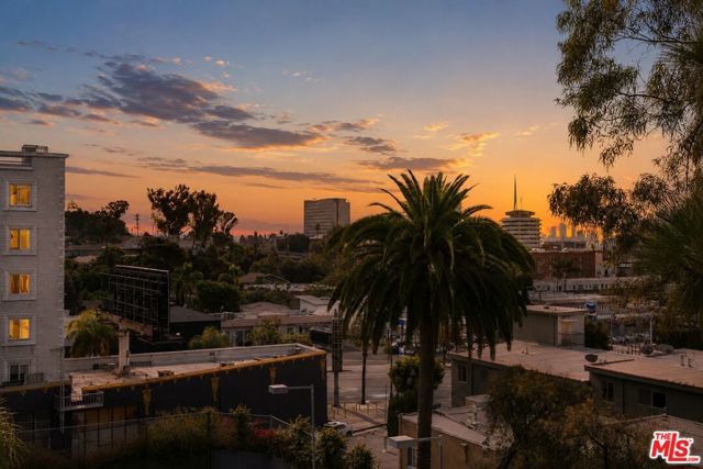 1942 Grace Avenue 217, Los Angeles, CA 90068