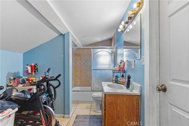 1244 W Martin Luther King Jr, Los Angeles, CA 90037
