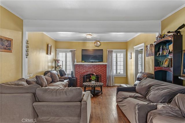 1244 W Martin Luther King Jr, Los Angeles, CA 90037