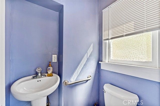 2042 Rome, Los Angeles, CA 90065