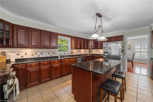 4820 Bent Ridge Lane, Clemmons, NC 27012